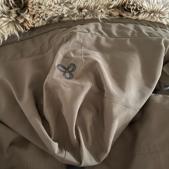 GOLDEN by TNA Larsen parka - Picture 3 of 5